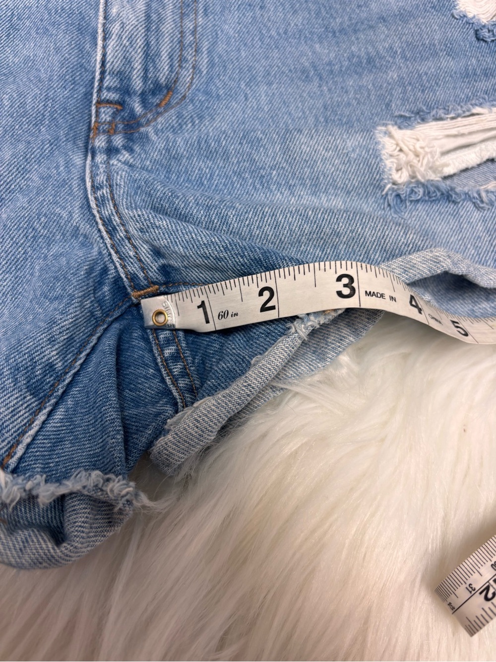 * | Madewell | Relaxed Denim Shorts. Size 27. - Picture 7 of 7